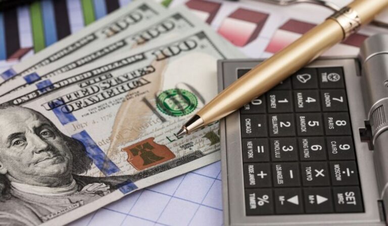 Dólar estadounidense